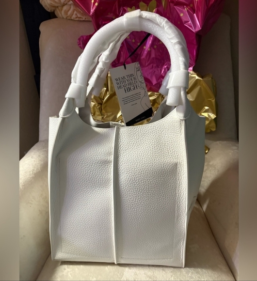 IN SEARCH OF - Picture 13 of 15